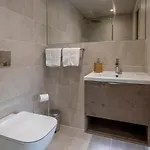 The Quadrant - The Carillon Apartment