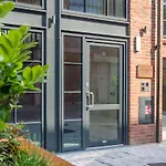 The Quadrant - The Carillon Apartment *
